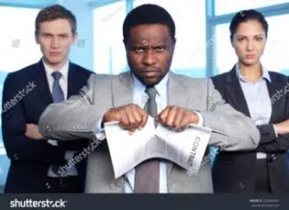 Comment obliger un associé à vendre ses parts ?