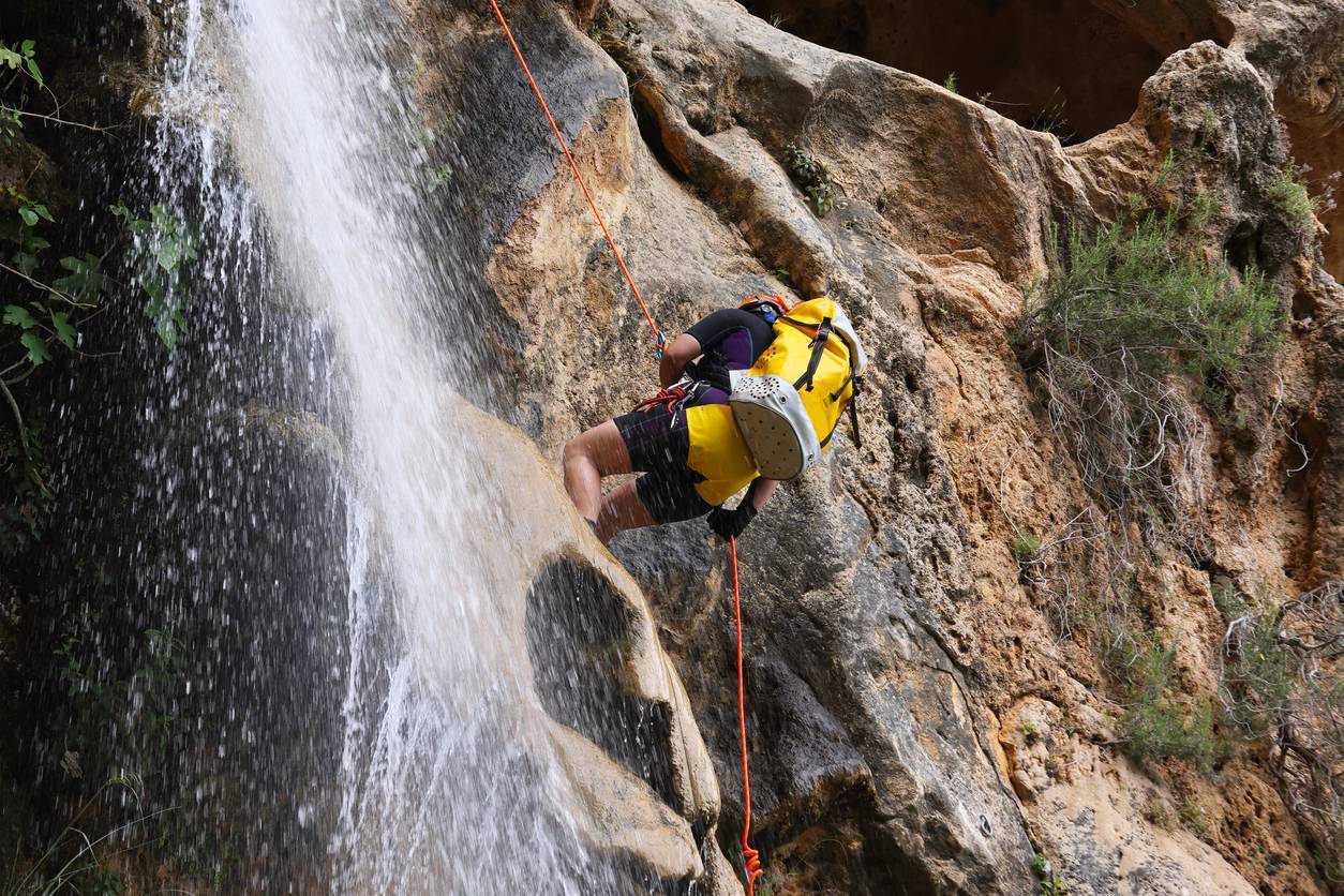 activités outdoor montagne canyoning